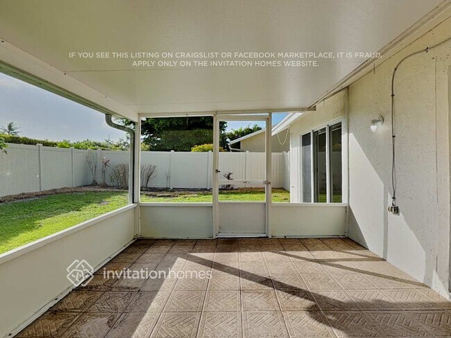 Building Photo - 13048 Meadowbreeze Dr