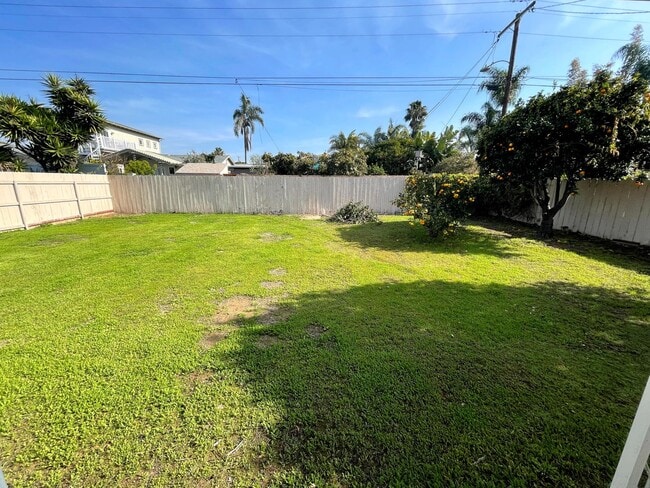 Building Photo - Charming Updated South O  BEACH HOUSE, Hug...