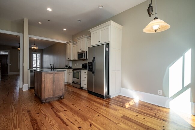 Building Photo - 83 Charter Oak Dr