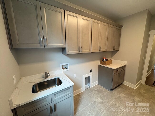 Building Photo - 21 Craftsman Overlook Rdg