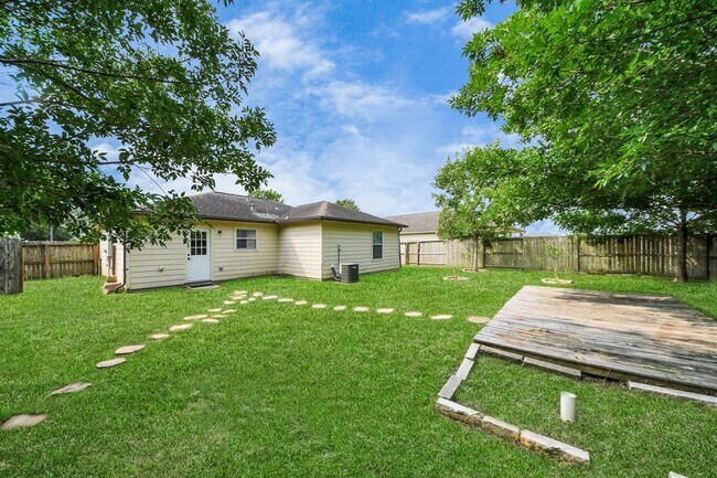 Building Photo - 4106 Falling Trace Ln