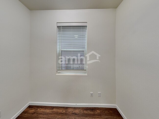 Building Photo - 1950 NW 23rd St