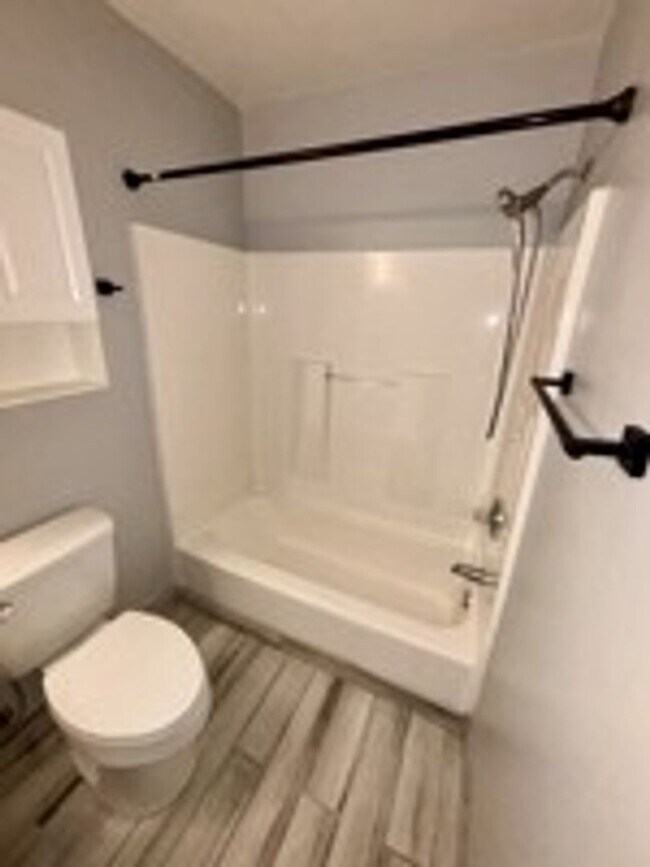 Building Photo - 945 Indian Cir