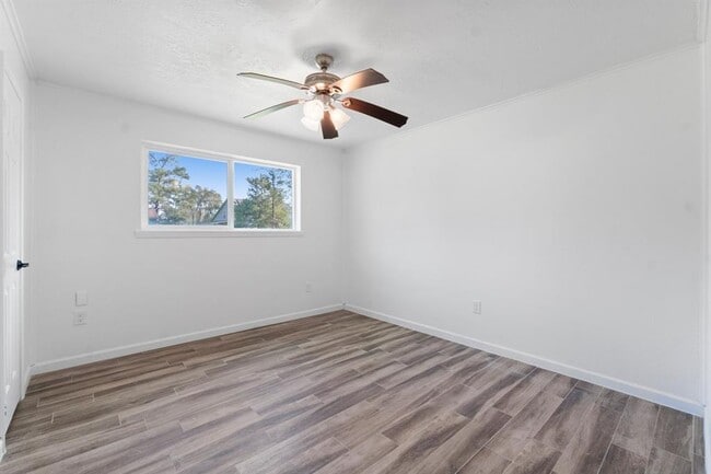 Building Photo - 456 Deep Woods Ln