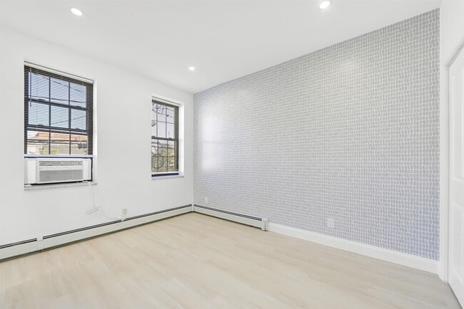 Building Photo - 803 West St