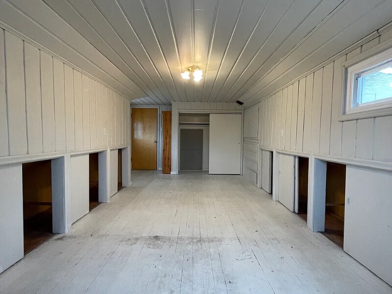 Building Photo - 299 E 100 N