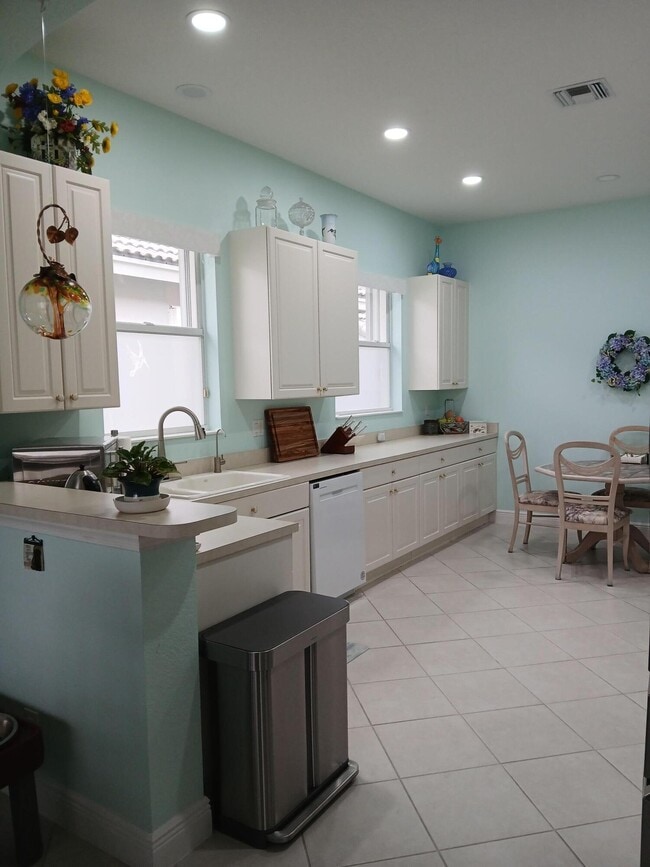 Building Photo - 2325 Sailfish Cove Dr