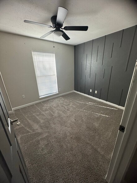 Building Photo - 24426 Jumping Jay Dr