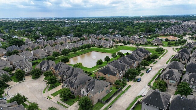 Building Photo - 13209 Dartmoor Terrace Dr
