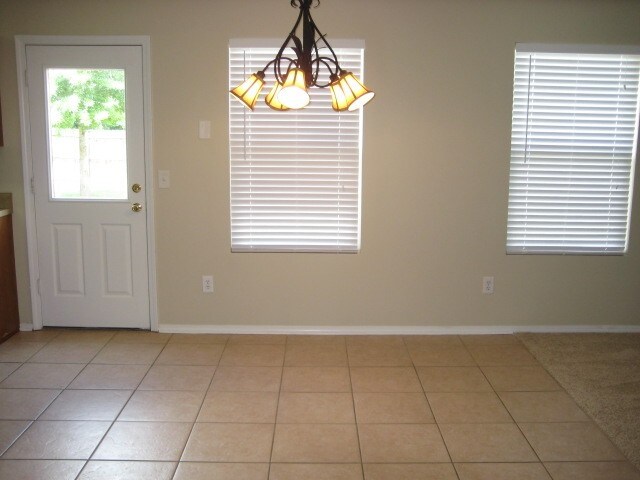 Building Photo - 1215 Lasalle Dr