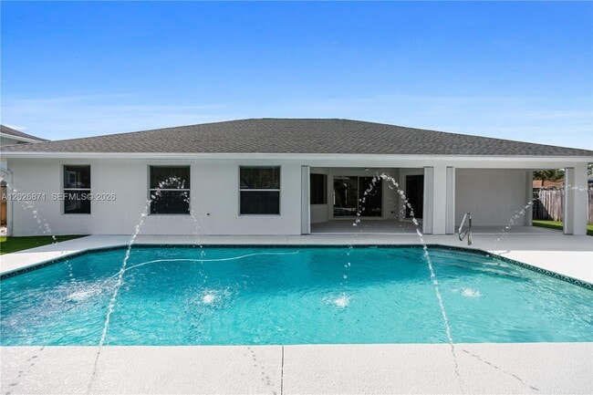 Building Photo - 5923 Loxahatchee Pines Dr
