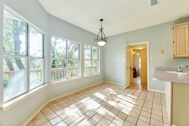 Building Photo - 10905 Galleria Cove