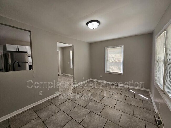 Building Photo - 5012 Jefferson St
