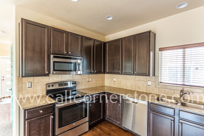 Building Photo - 1322 Antrim Loop