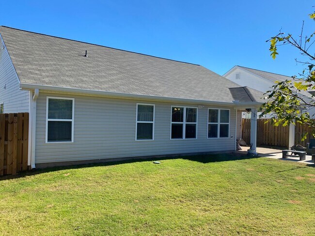 Building Photo - 3632 Kearsley St