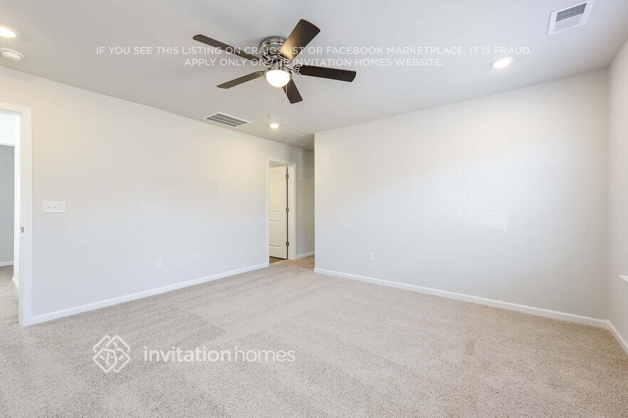 Building Photo - 3972 Zepelin Wy