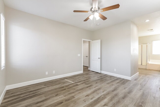 Building Photo - 6073 W Traviata Ave