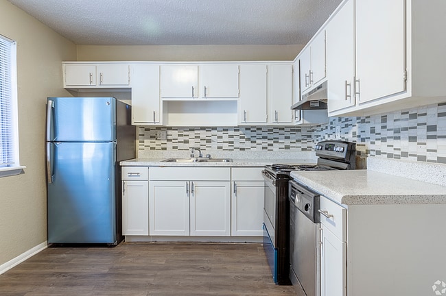 Building Photo - Waldorf Creek Apartments