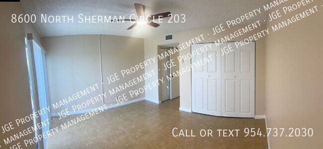 Building Photo - 8600 N Sherman Cir