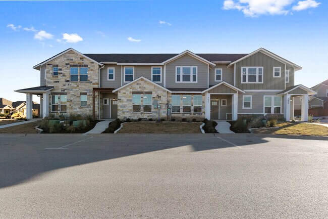 Building Photo - 7627 Stonehollow