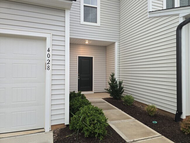 Building Photo - 4028 Beckton Trl
