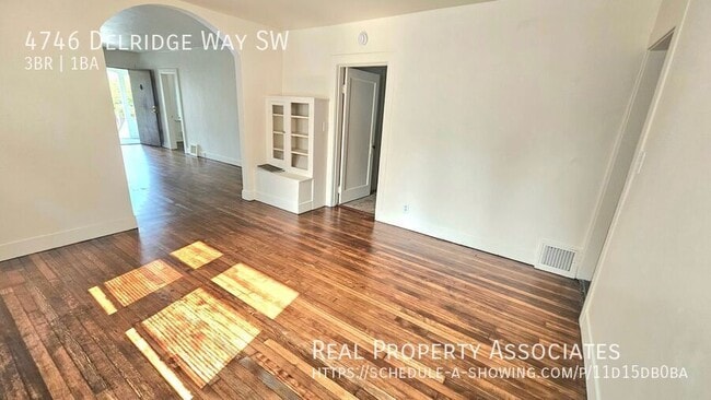 Building Photo - 4746 Delridge Way SW