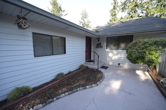 Building Photo - 2+ bed 2 bath condo in Sunland, Sequim