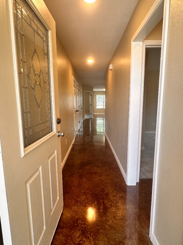 Building Photo - 5205 Graceland Dr