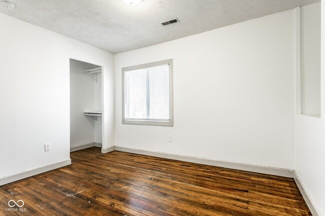 Building Photo - 1253 S East St