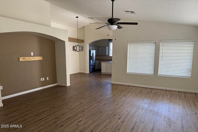 Building Photo - 1448 N Sierra Heights