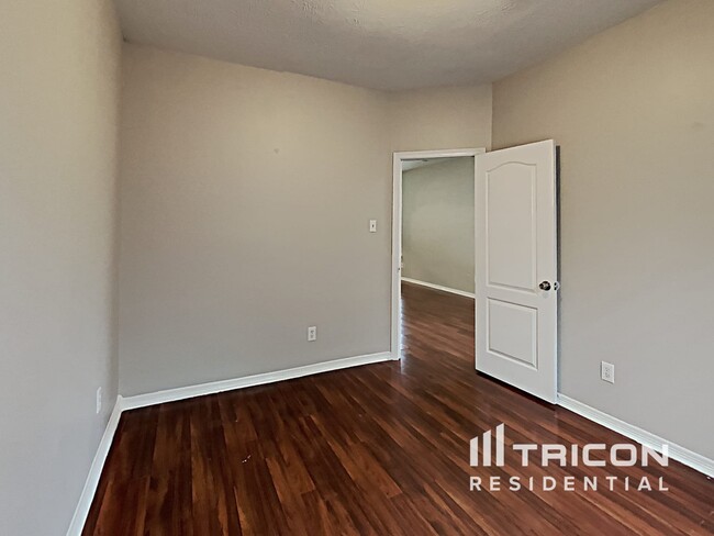 Building Photo - 28818 Hidden Cove Dr