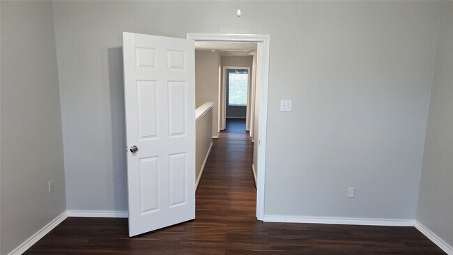 Building Photo - 11430 Hackmatack Way