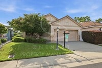 Building Photo - 55+ Sun City home, Private 2 bedroom 2 bathroom home