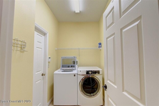 Building Photo - 1648 Kestrel Ct