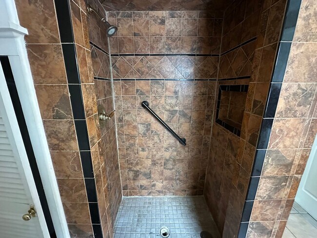 Building Photo - 1217 Florencedale Ave