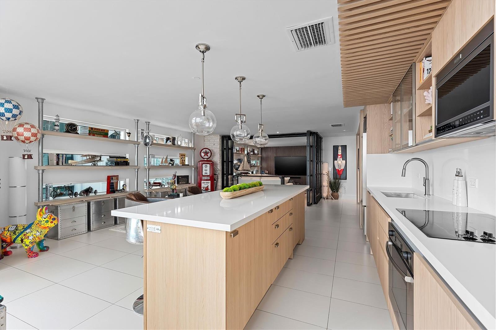 Building Photo - 1040 Biscayne Blvd