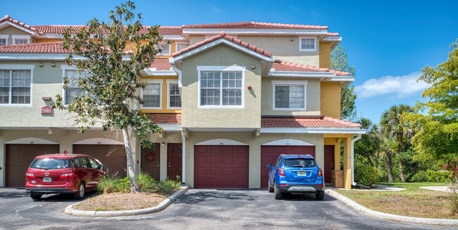 Front of Building - 5681 Bentgrass Dr