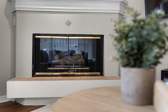 Building Photo - 6380 S Boston St