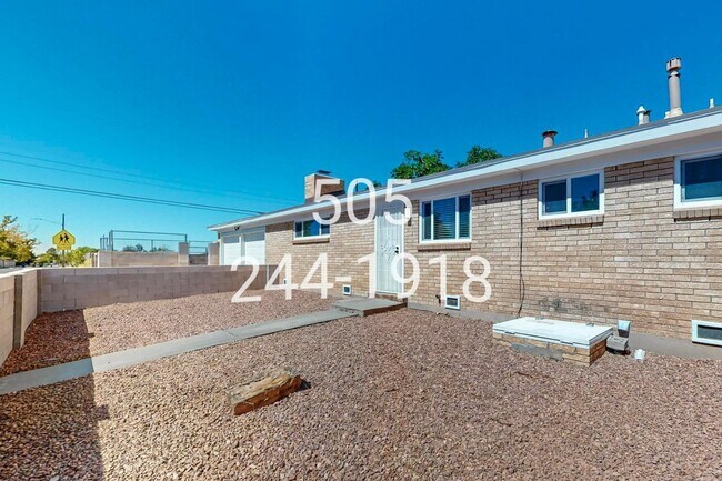 Building Photo - 1601 Georgia St NE