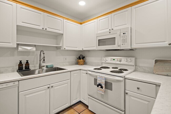 Building Photo - 260 Coffee Pot Dr