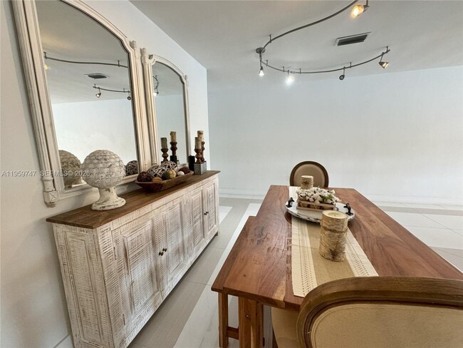 Building Photo - 7002 Holly Rd