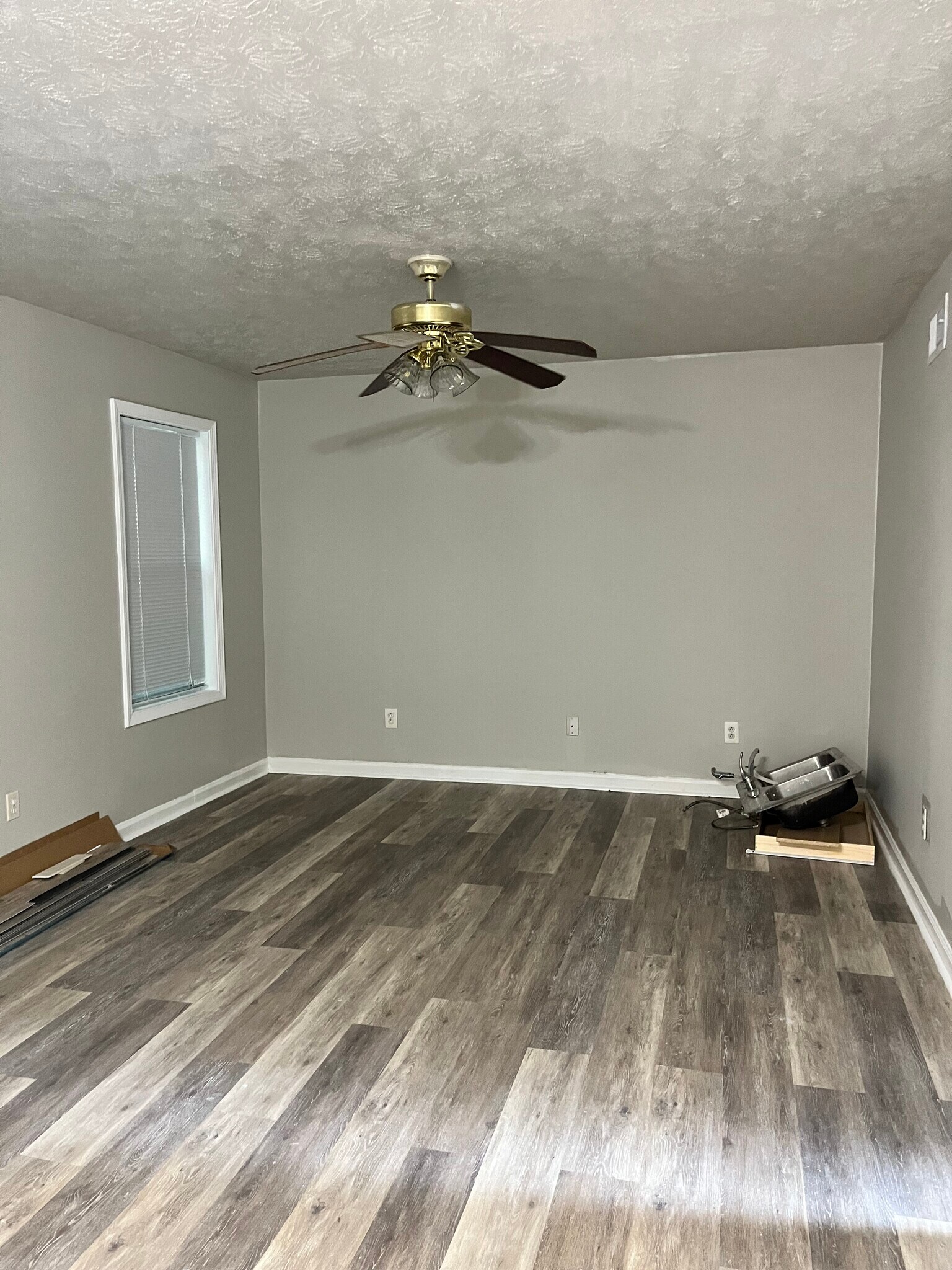 Living room - 134 Newtown Rd NE