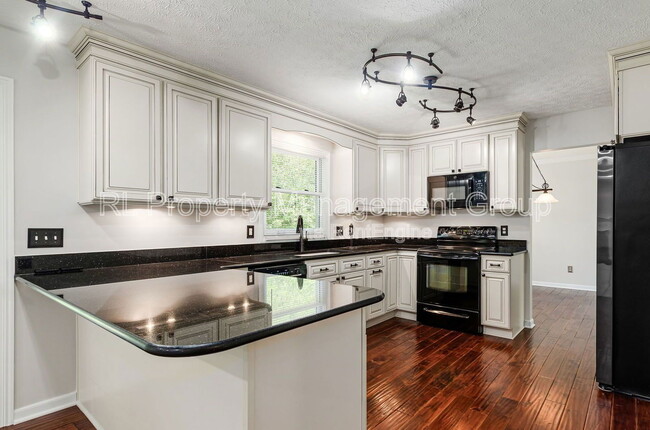 Building Photo - 7034 Cavalry Ct
