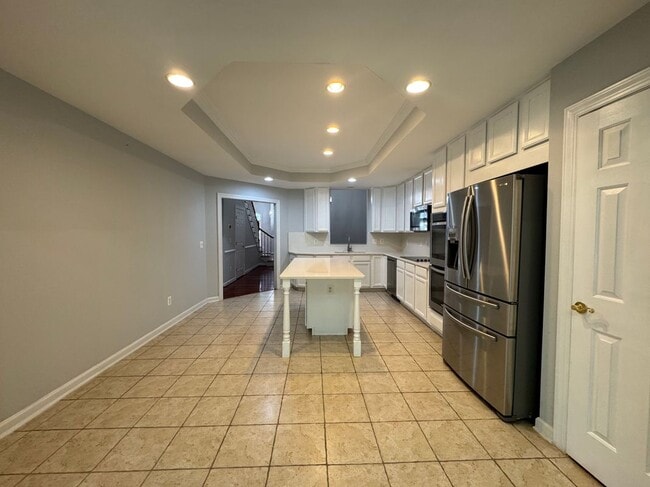 Building Photo - 15028 Gaffney Cir