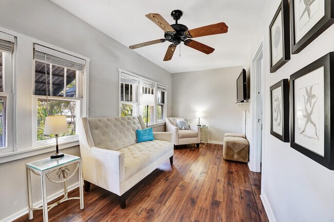 Primary Photo - 1627 N Ocean Breeze