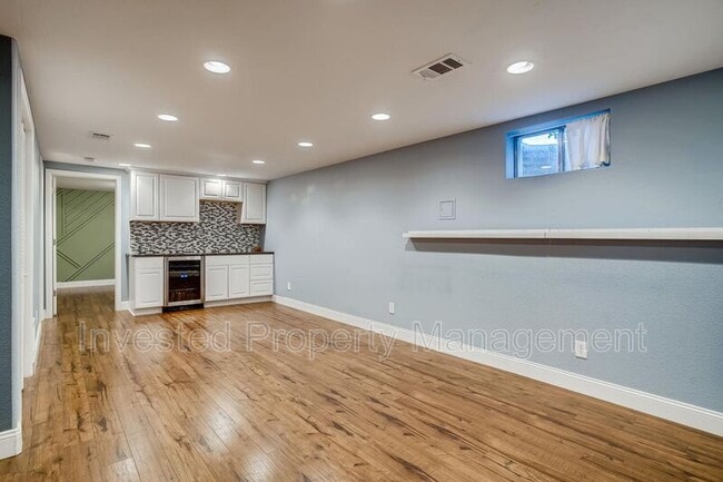 Building Photo - 7926 Ingalls St