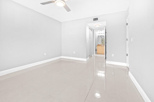 Building Photo - 4041 San Marino Blvd