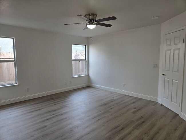 Building Photo - 3884 Paula Ct