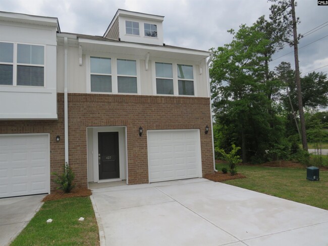 Primary Photo - 427 Nutsedge Ct