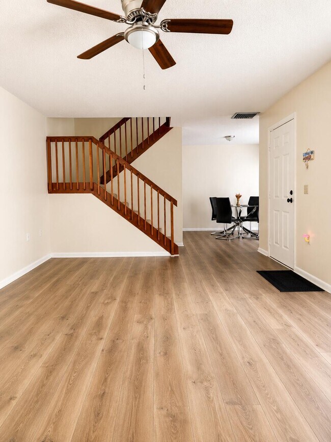Building Photo - 865 Blue Ridge Cir